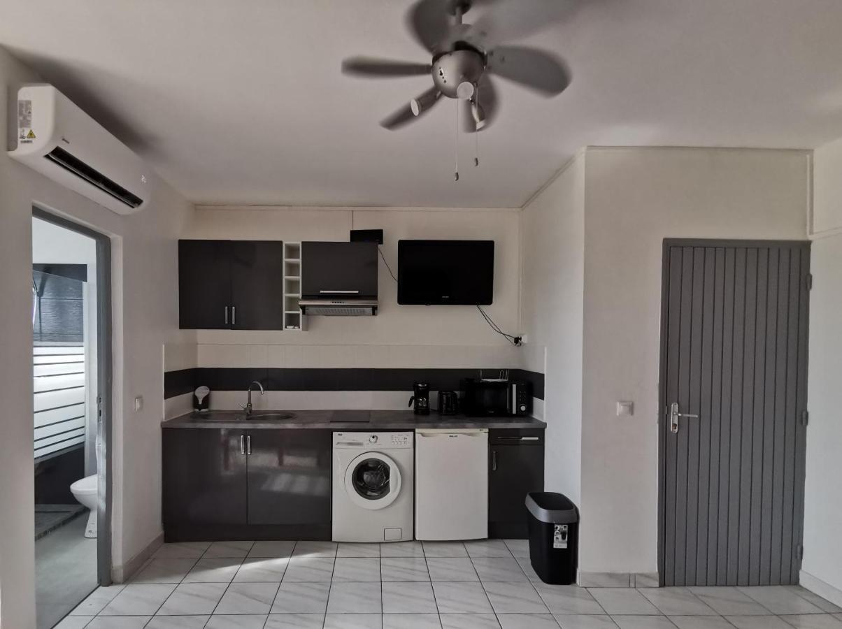 Appartement vue mer et montagne à 50m de la plage Le Gosier  Esterno foto