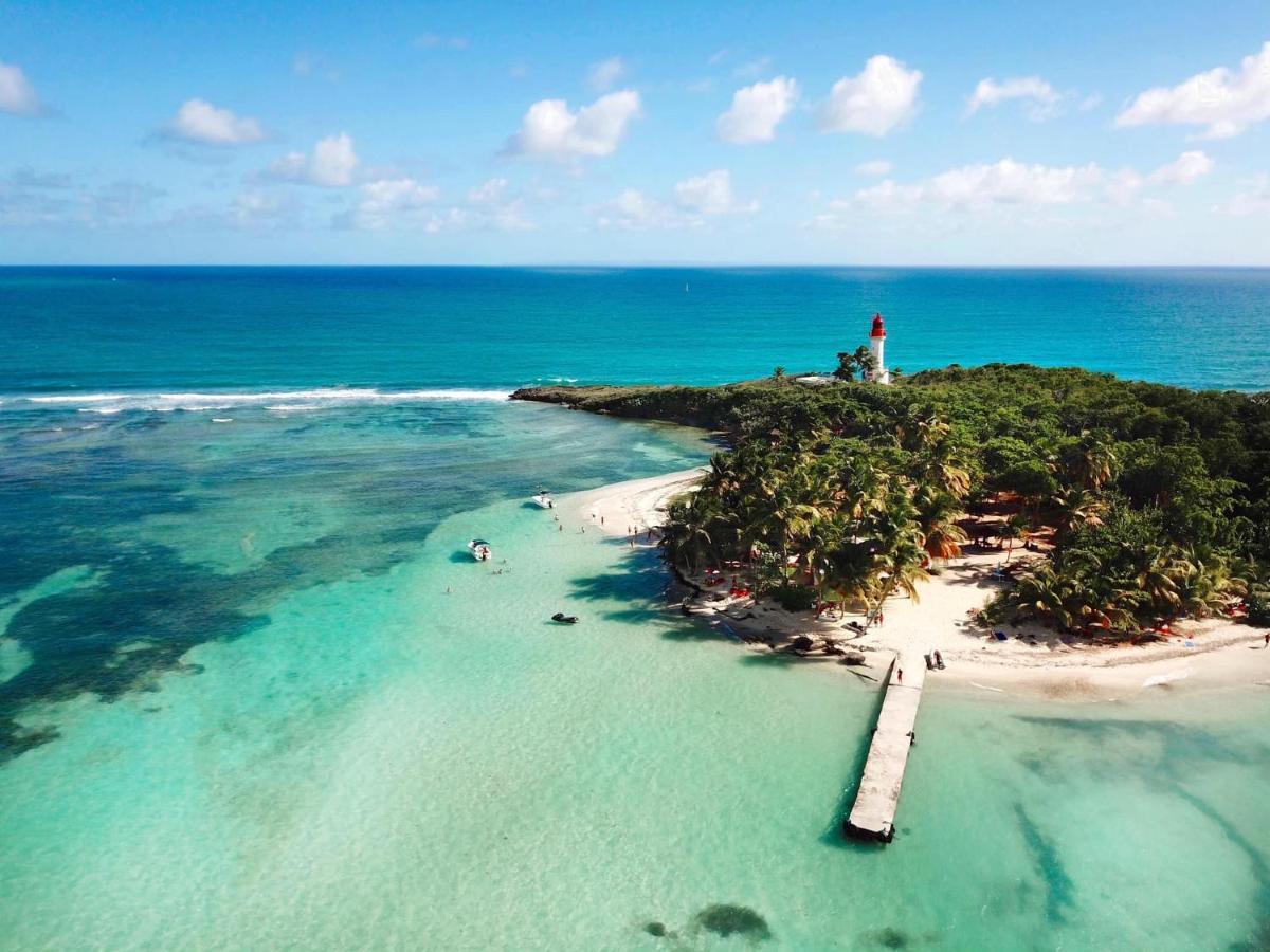 Appartement vue mer et montagne à 50m de la plage Le Gosier  Esterno foto